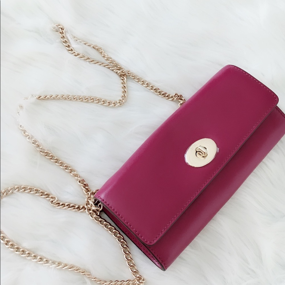 【Sold】Coach woc in fuchsia